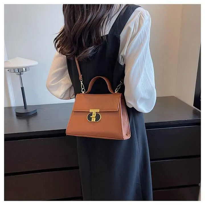 حقائب كتف فاخرة للسيدات -  Luxury Ladies Shoulder Bags