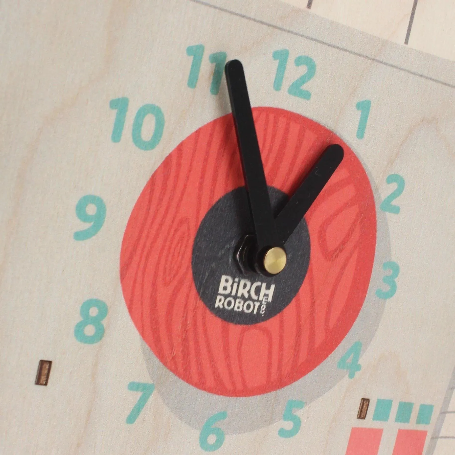 Chuck the Robot Single Pendulum Clock by Birch Robot